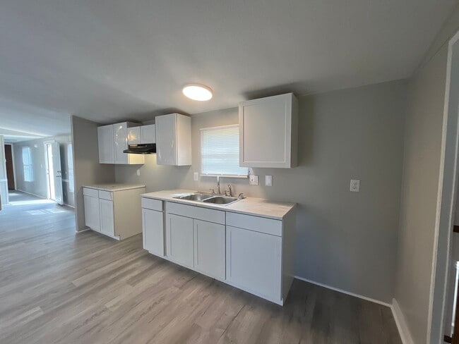 property at 935 Allen Dr