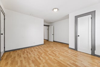 1339 S Sycamore Ave in Los Angeles, CA - Foto de edificio - Building Photo