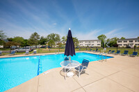 Long Pond Shores Waterfront Apartments in Rochester, NY - Building Photo - Building Photo