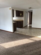 952 N Main St in Richland Center, WI - Foto de edificio - Building Photo