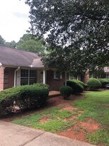 254 Sloans Grove Rd in Spartanburg, SC - Building Photo