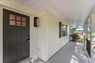 221 Medford Rd in Knoxville, TN - Building Photo - Building Photo