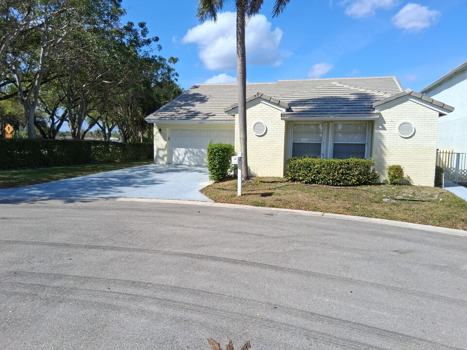 10845 Palm Spring Dr in Boca Raton, FL - Building Photo