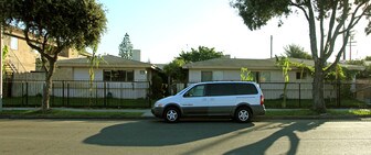 932 S Cambridge St in Anaheim, CA - Building Photo