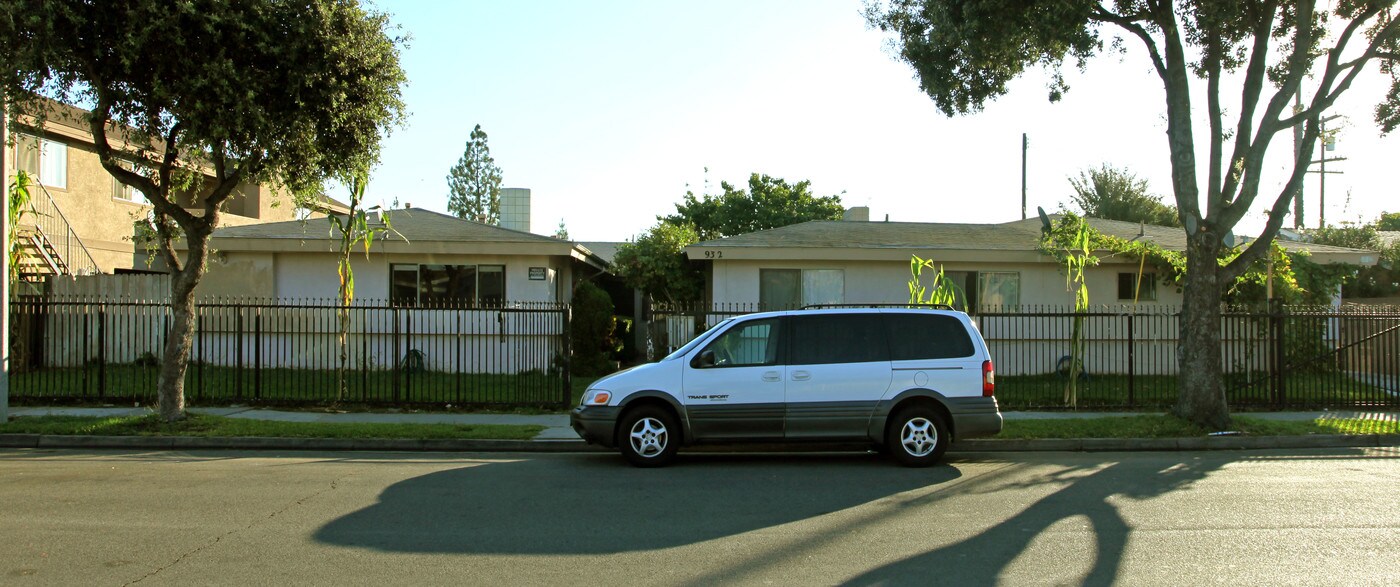 932 S Cambridge St in Anaheim, CA - Building Photo