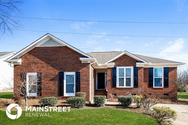 property at 3200 Fairington Dr
