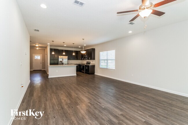 3241 Bowden Rd S in Jacksonville, FL - Building Photo - Building Photo