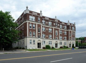 Maple Street Apartments in Springfield, MA - Building Photo