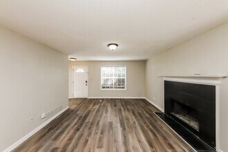 7285 Hunters Ridge Dr in Douglasville, GA - Building Photo - Building Photo