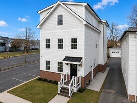 9 Lagrange Ave in Poughkeepsie, NY - Building Photo