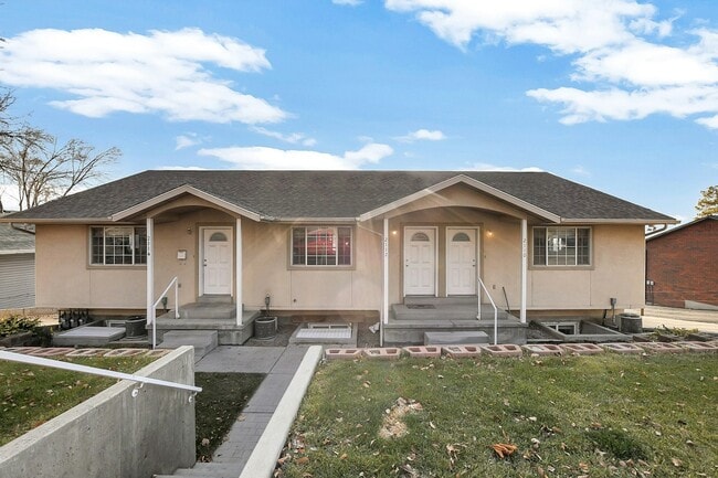 property at 2112 Dakota Ave