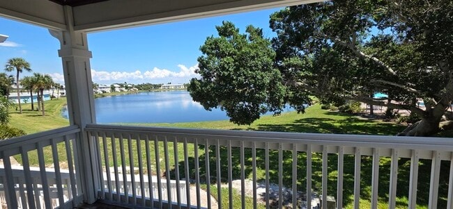 108 Pompano Dr SE in St. Petersburg, FL - Building Photo - Building Photo
