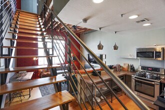 1041 Constance St, Unit SI ID1265380P in New Orleans, LA - Foto de edificio - Building Photo