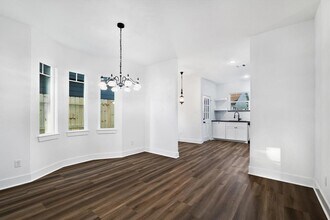 231 S Broadway St in La Porte, TX - Building Photo - Building Photo