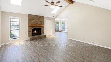 2901 Pueblo Ct S in College Station, TX - Foto de edificio - Building Photo