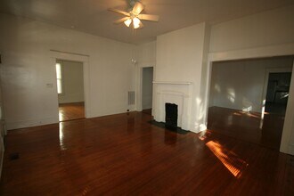 814 W Markham Ave in Durham, NC - Building Photo - Building Photo