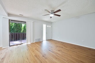 3333 Comly Rd in Philadelphia, PA - Building Photo - Building Photo