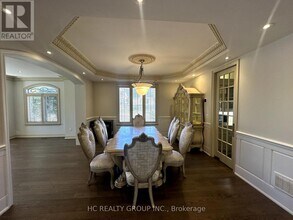 2 Sanibel Crescent in Vaughan, ON - Building Photo - Building Photo