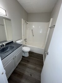 Deerwood Apartments photo'