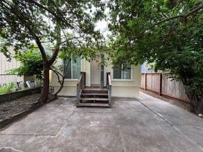 147 San Bruno Ave in Brisbane, CA - Building Photo - Building Photo
