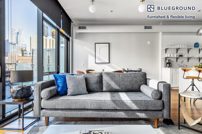 676 N La Salle Dr in Chicago, IL - Building Photo - Building Photo
