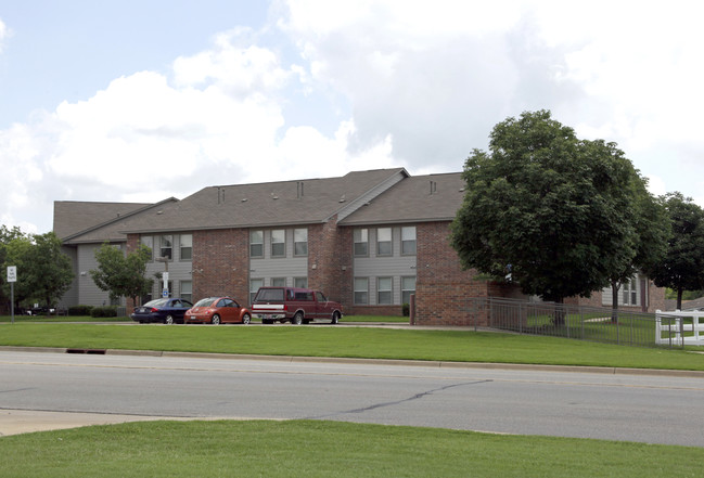 Hickory Crossing in Sapulpa, OK - Building Photo - Building Photo