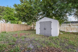 3801 17th Ave Dr W in Bradenton, FL - Building Photo - Building Photo