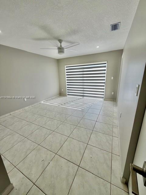 9108-9190 NW 190th Terrace in Hialeah, FL - Building Photo - Building Photo