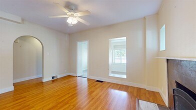 7030 Clayton Rd in St. Louis, MO - Building Photo - Building Photo