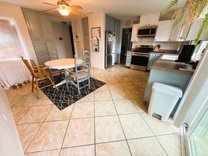 5407 Rocking Horse Ln in Oceanside, CA - Foto de edificio - Building Photo