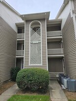 6740 Willowbrook Dr in Fayetteville, NC - Building Photo