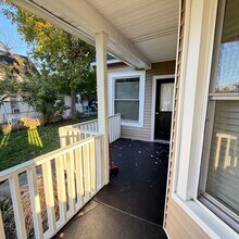 1023 Sigsbee St SE in Grand Rapids, MI - Building Photo - Building Photo