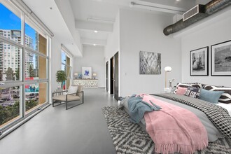 Packard Lofts in Los Angeles, CA - Building Photo - Building Photo