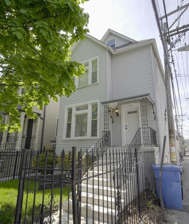 1943 W Warner Ave, Unit 1 in Chicago, IL - Foto de edificio - Building Photo