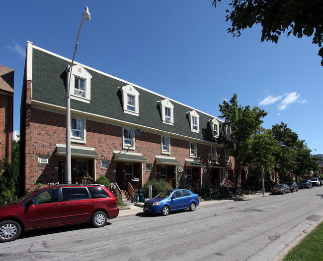 493-523 Melita Cres in Toronto, ON - Building Photo - Primary Photo