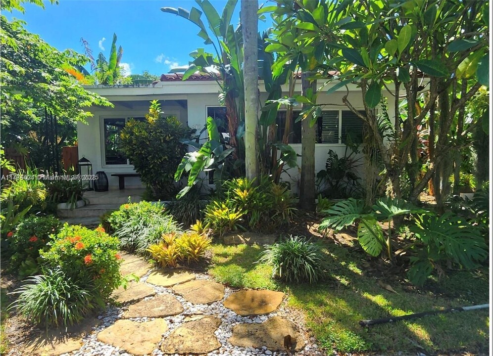 812 NE 92nd St in Miami Shores, FL - Building Photo