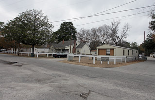 Twin Oaks Trailer Park Apartments