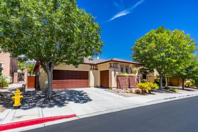 9268 Enchanted Grove Ave in Las Vegas, NV - Building Photo - Building Photo