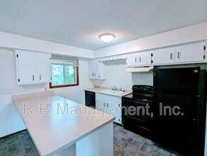 1212 W River Rd in Champlin, MN - Building Photo - Building Photo