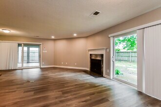 8400 Chimneyrock Blvd. in Memphis, TN - Building Photo - Building Photo