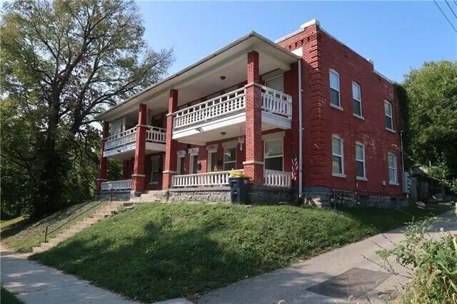 716 Gladstone Ave, Unit #1 in Kansas City, MO - Building Photo