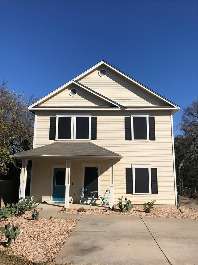 property at 1307 Walnut Ave