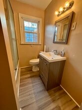 2228 Crescent Rd, Unit 4 in Niskayuna, NY - Building Photo - Building Photo