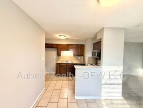 118 Maple St in Arlington, TX - Building Photo - Building Photo