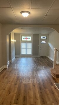 825 N Linwood Ave photo'