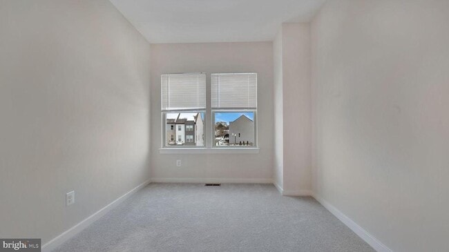 13170 Arches Rd in Herndon, VA - Building Photo - Building Photo