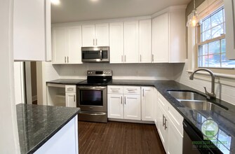 210 W Faris Rd in Greenville, SC - Building Photo - Building Photo