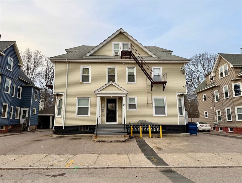 29 John St in Attleboro, MA - Building Photo