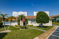 Weatherly Condominiums in Orlando, FL - Foto de edificio - Building Photo