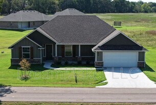 207 Hope Ave in Shawnee, OK - Building Photo